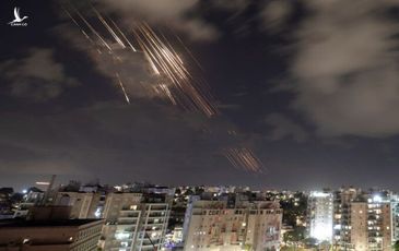 Tehran muốn đàm phán, gửi thông điệp khẩn: “Miễn là Washington không nhúng tay”