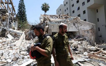 Iran phóng tên lửa đầu đạn lớn chưa từng có vào Israel: Trung Đông trước nguy cơ chiến tranh toàn diện