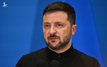 Tổng thống Zelensky ký ban hành luật cho phép nam giới trên 60 tuổi nhập ngũ