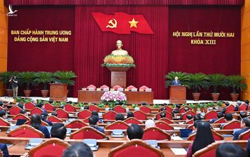 Trung ương đổi mới công tác nhân sự và tổ chức: Chuẩn bị toàn diện cho Đại hội XIV