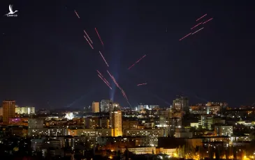 Nga không kích quy mô lớn: Kiev rung chuyển trong đêm