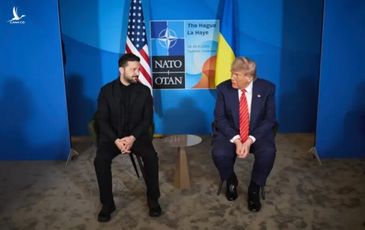 Mỹ rút khỏi Ukraine, trao ấn kiếm cho Nga