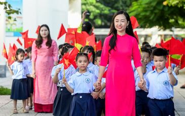 Bộ GD-ĐT nêu những lý do cần phải thêm lương đặc thù cho giáo viên