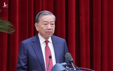 Trung ương xem xét, cho ý kiến về số lượng và nhân sự giới thiệu Bộ Chính trị, Ban Bí thư khóa XIV