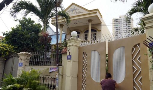 Việt kiều ‘khóc cạn nước mắt’ vì nhờ người quen đứng tên mua nhà
