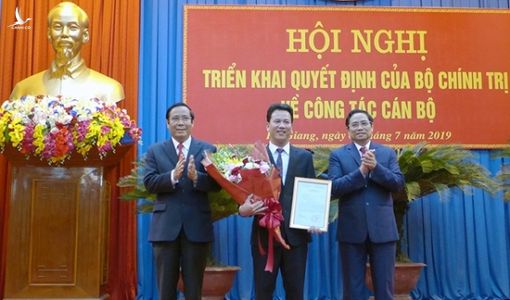 Triển khai quyết định của Bộ Chính trị về công tác cán bộ