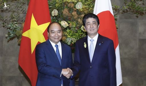 Thủ tướng Nguyễn Xuân Phúc hội đàm với Thủ tướng Nhật Bản Abe Shinzo