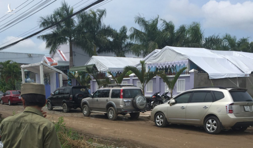 Trưởng Đoàn ĐBQH lên tiếng việc tổ chức đám cưới rình rang cho con