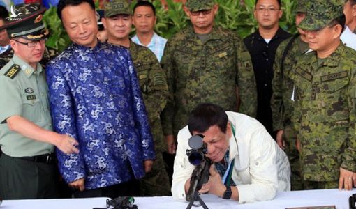 Philippines sắp “rước họa” vì TT Duterte định giáo dục cả nước về thỏa thuận với ông Tập?