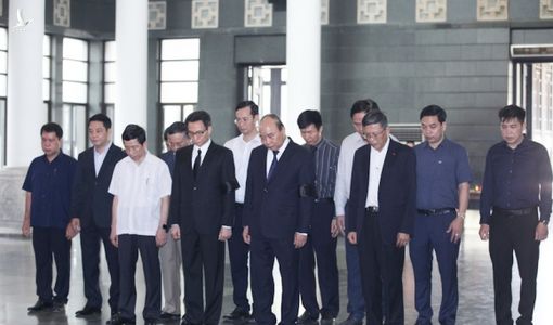 Lãnh đạo Đảng, Nhà nước đưa tiễn GS Hoàng Tụy