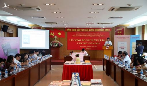 Ra mắt sách của Tổng bí thư, Chủ tịch nước về đẩy lùi tham nhũng