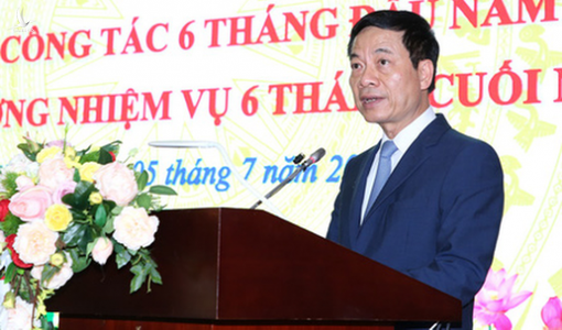 Bộ trưởng Nguyễn Mạnh Hùng yêu cầu Viettel, Vingroup và FPT nghiên cứu làm thiết bị 5G