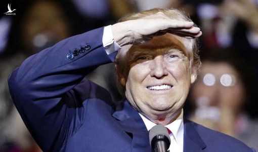 Nặng tay với Huawei, Tổng thống Mỹ Donald Trump bị ‘dội đòn’