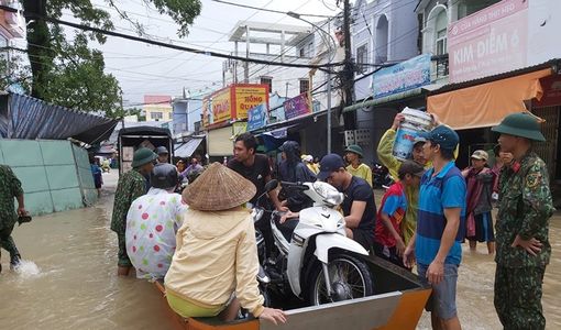 Mưa lớn kéo dài, Phú Quốc như trong cơn ‘đại hồng thủy’