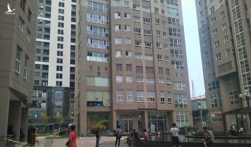Một lãnh đạo ở Hà Nội bị rơi từ tầng 27 Chung cư Vinaconex
