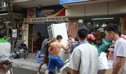 Kiểm điểm người ra văn bản không ăn thực phẩm trong bán kính 1 km sau vụ cháy nhà máy Rạng Đông