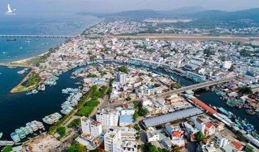 Xin ý kiến Bộ Chính trị thành lập thành phố biển đảo đầu tiên