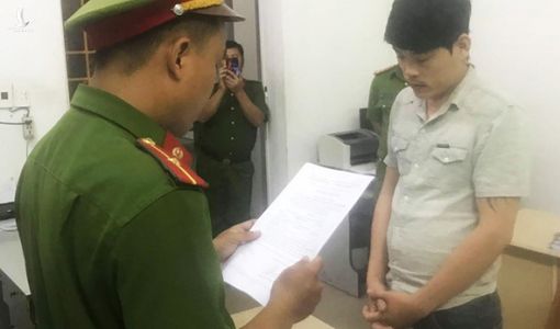 Bắt nhóm tạt sơn, dọa giết cả gia đình để đòi nợ