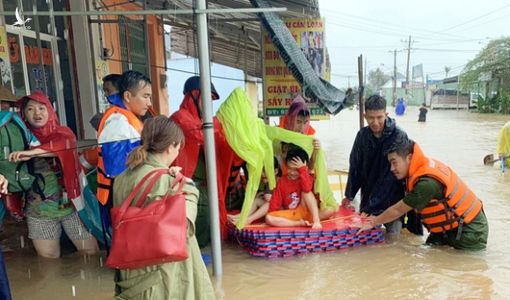 Đảo Phú Quốc chìm trong nước, chớ vội trút hết lỗi cho… “ông trời”(!)