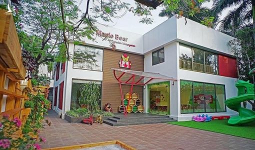 Maple Bear hoạt động chui sao lãnh đạo quận Tây Hồ vẫn ký tuyển sinh