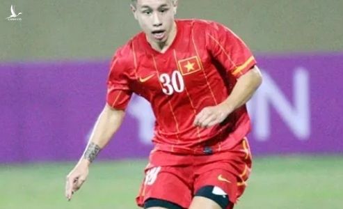 Khủng hoảng hàng thủ ĐT Việt Nam: “Cứu cánh” từ trung vệ Việt kiều CH Czech