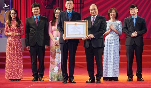 Thủ tướng dự kỷ niệm 90 năm ngày Báo Lao Động ra số đầu tiên
