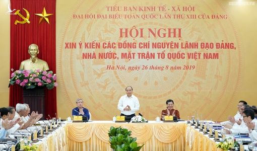 Thủ tướng nghe góp ý của các đồng chí nguyên lãnh đạo về Chiến lược, Phương hướng KTXH