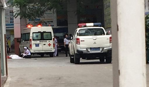 3 năm 2 vụ tử vong, tân sinh viên HUTECH hoang mang, đòi rút tiền chuyển trường