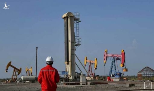 Trung Quốc qua mặt Mỹ, nhập ồ ạt dầu thô Iran