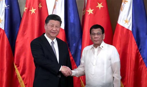 TT Duterte cứng rắn bất ngờ về phán quyết biển Đông: Ông Tập muốn nghe hay không thì vẫn phải nói