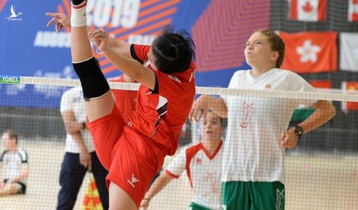 Tháng Tám Paris và cú vẩy ‘Rồng ngược’ Việt Nam