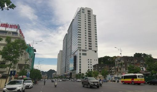 Khách sạn xây vượt 5 tầng ngay giữa trung tâm TP.Hạ Long