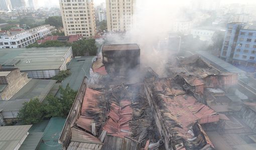 Hỏa tốc đề nghị Hà Nội xử lý nhanh sự cố môi trường sau vụ cháy Rạng Đông