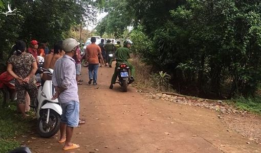 Nghi can dùng súng bắn gia đình anh ruột đã tự tử khi bị vây bắt