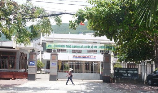 Buộc thôi việc Phó Giám đốc Sở nhiều tháng không đến cơ quan làm việc