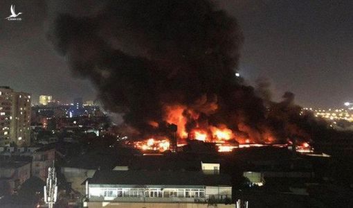 Cháy công ty Rạng Đông: Từ “lấp liếm” đến “xin lỗi”… có thật tâm?