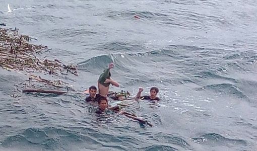 Đối diện tử thần 25 giờ trên biển: Ngư dân hét đến xé họng khi thấy tàu