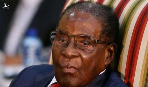 Cựu Tổng thống Zimbabwe qua đời ở tuổi 95