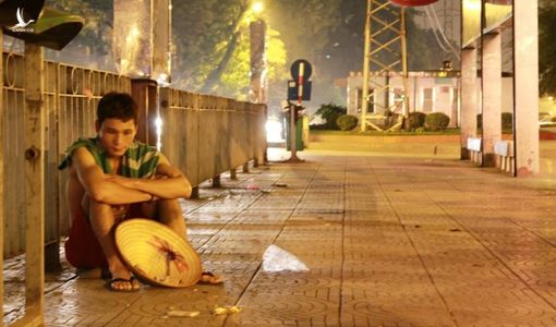 Giả làm ăn xin 2 ngày, Hội trưởng thiện nguyện phát hiện điều không ngờ