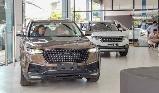 Ô tô nhập từ Trung Quốc giảm mạnh, Bộ Công Thương giải thích ra sao?