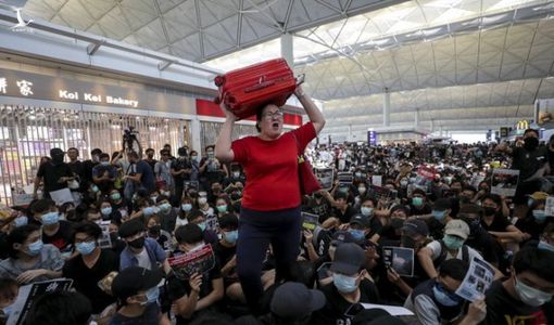 Hồng Kông : Khủng hoảng chính trị làm lụn bại kinh tế