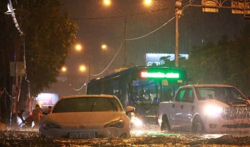 Lâu nay ‘siêu máy bơm’ chỉ chống ngập một đoạn đường Nguyễn Hữu Cảnh