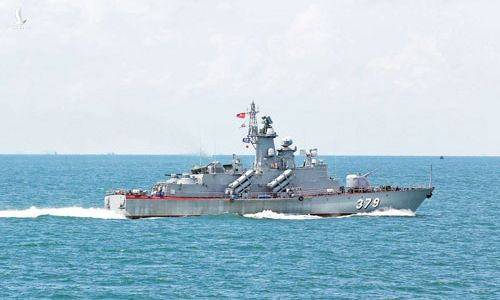 Ngỡ ngàng với sự thật về tàu chiến đầu tiên do Việt Nam chế tạo