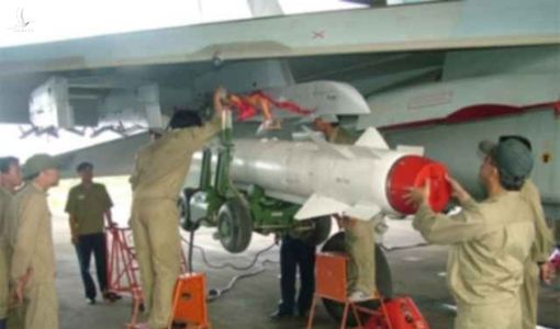 Tên lửa “sát thủ” diệt hạm đáng gờm của chiến đấu Su-22: Đầy uy lực
