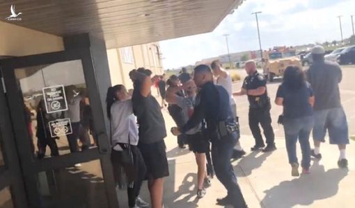 Xả súng ở Texas, ít nhất 5 người chết, hung thủ bị bắn hạ