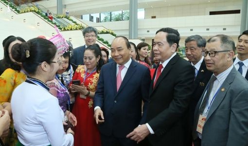 Trái tim khô lạnh của lãnh đạo chỉ “đẻ” ra những cuộc giám sát tròn trịa!