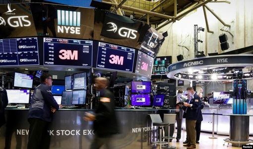 Trump xem xét bỏ niêm yết các công ty Trung Quốc khỏi sở giao dịch chứng khoán Mỹ