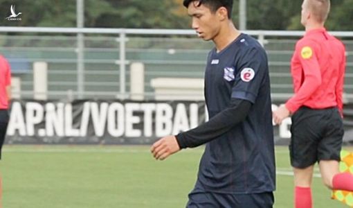 Văn Hậu khiêm tốn dù tỏa sáng ở đội trẻ Heerenveen