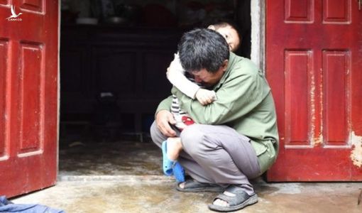 Bên kia biên giới, đồng tiền nào mang về mà không xót xa