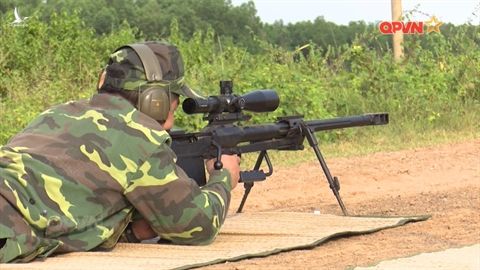Đặc nhiệm Việt Nam dùng súng bắn tỉa hạng nặng chuẩn NATO